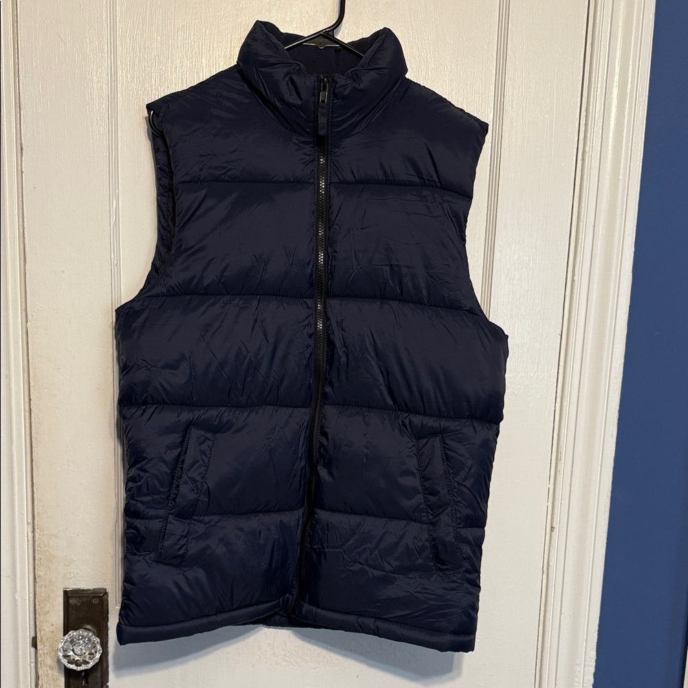 Old Navy Frost Free Puffer Vest (Navy)